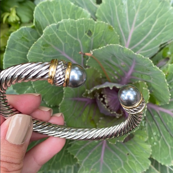 Cute Cable Cuff - Picture 4 of 11